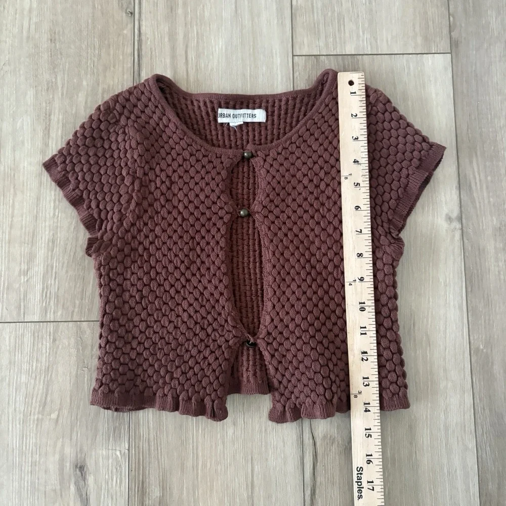Urban Outfitters Medium Keyhole Bubble Sweater Top Cropped Button Up Brown